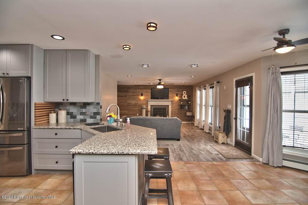 201 Spring Run Lane Moscow, PA 18444 - Photo 13 of 62 Gallery Image 13