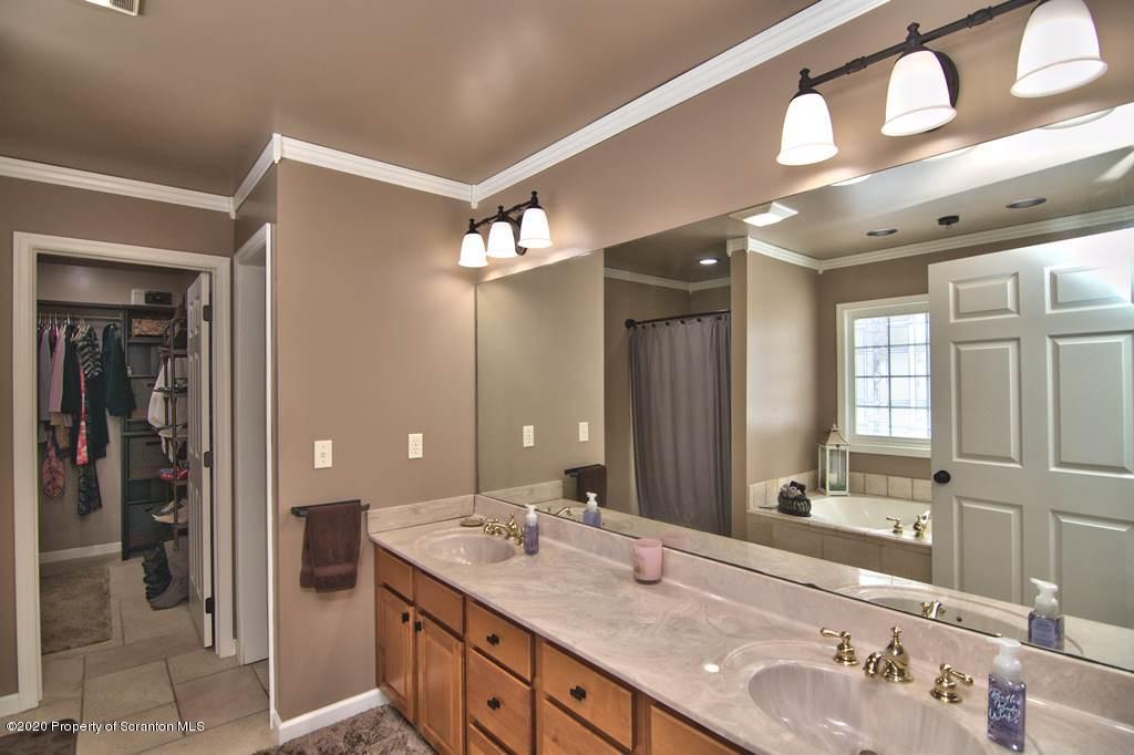 201 Spring Run Lane Moscow, PA 18444 - Photo 33 of 62 Gallery Image 33