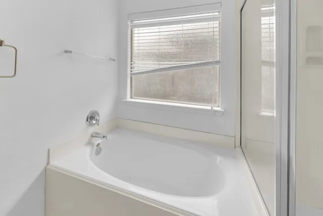 $250,000 | 12213 Prairie Glen Court, Del Valle, TX 78617