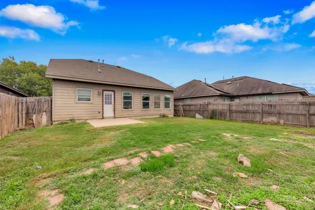 $250,000 | 12213 Prairie Glen Court, Del Valle, TX 78617