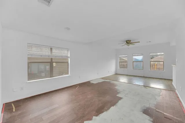 $250,000 | 12213 Prairie Glen Court, Del Valle, TX 78617