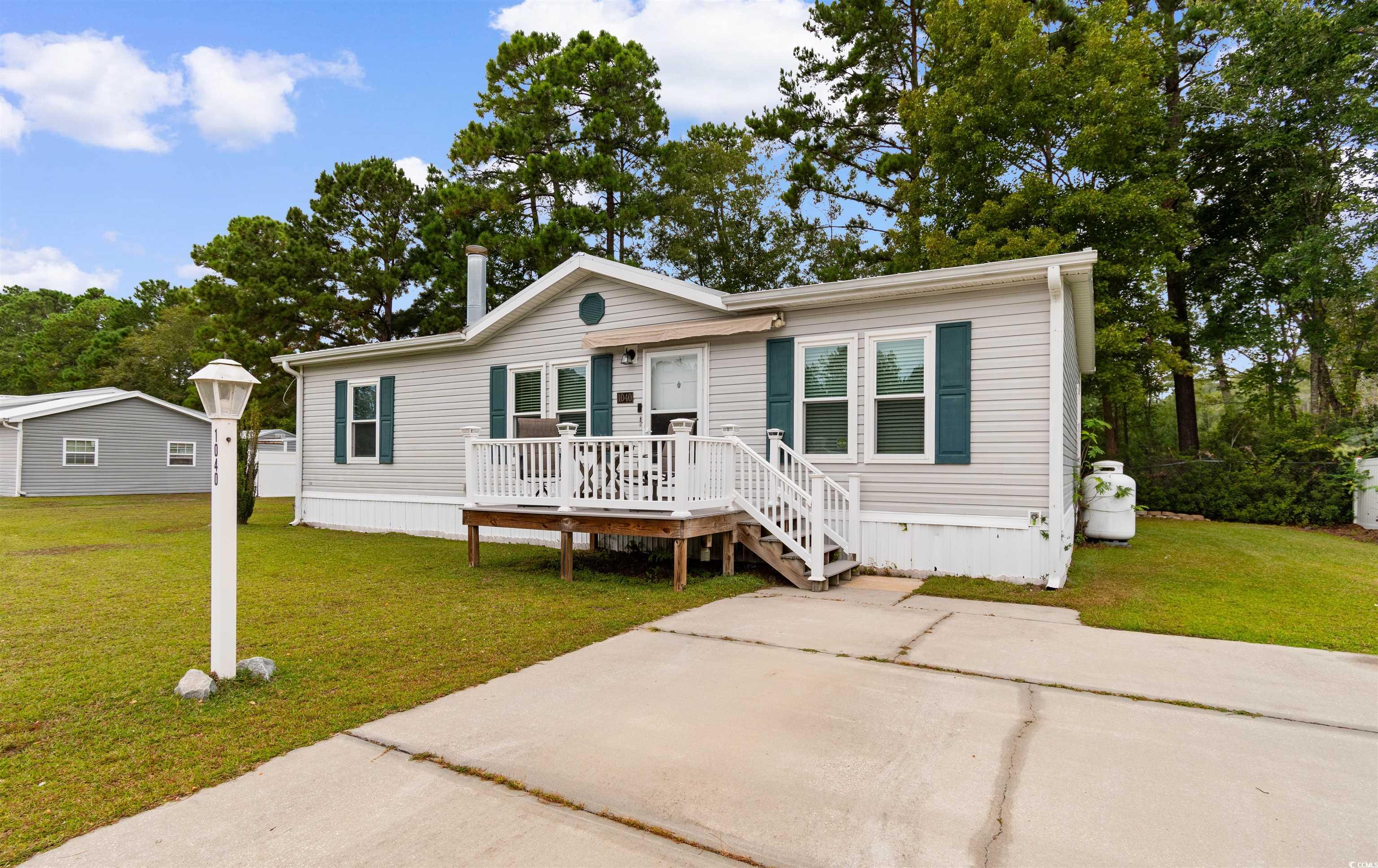 1040 Palm Drive Conway, SC 29526 - Photo 2 of 39