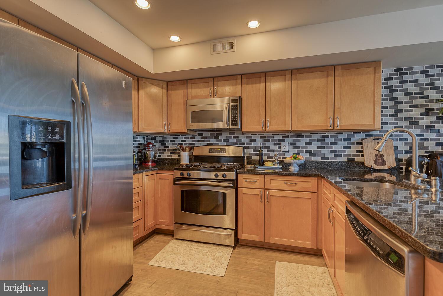 2713 Ontario Road Northwest, Unit 4 Washington, DC 20009 - Photo 8 of 37