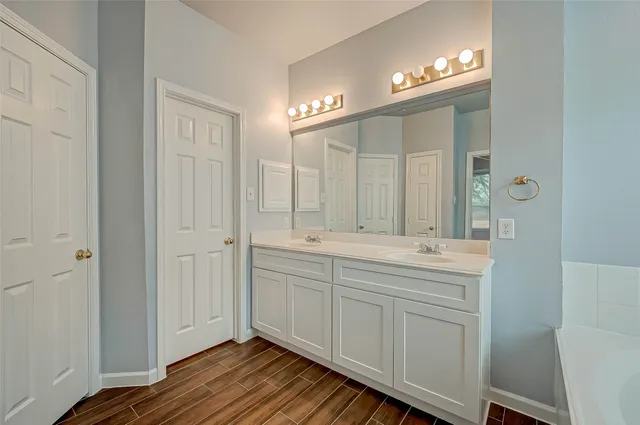 $2,150 | 3306 Stratford Pointe Drive, Sugar Land, TX 77498