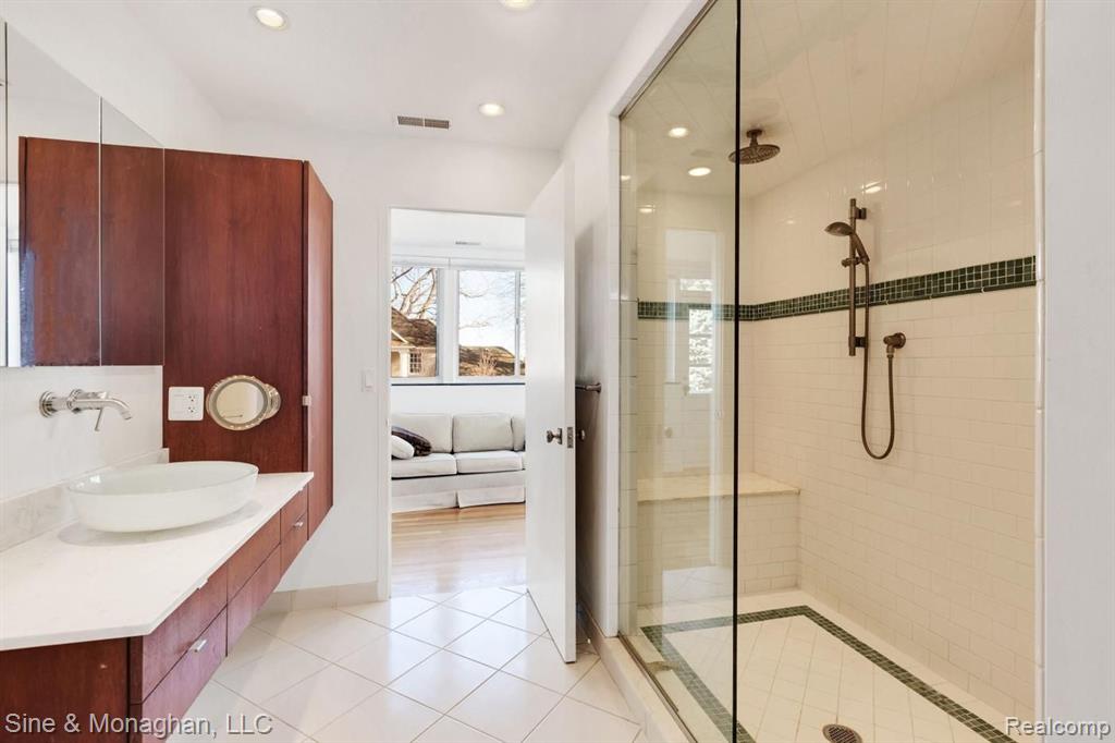 10 Provencal Road Grosse Pointe Farms, MI 48236 - Photo 52 of 94