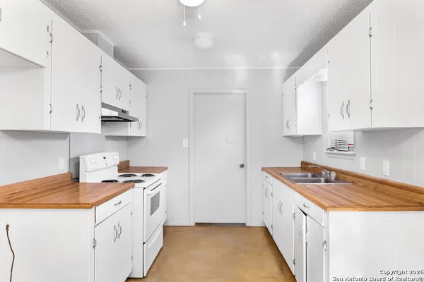 $1,175 | 222 Redbud Lane, Unit A, New Braunfels, TX 78130