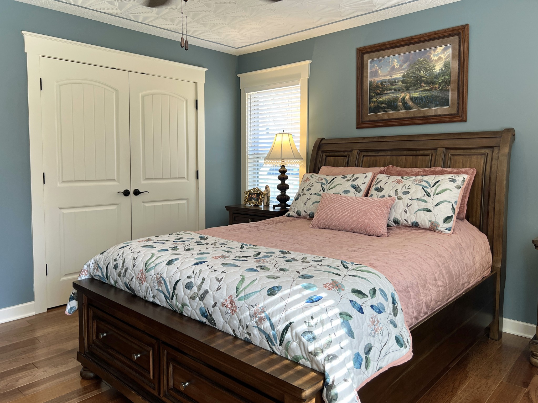 425 Alvaton- Greenhill Road Bowling Green, KY 42103 - Photo 13 of 68 a bedroom with bed and a window