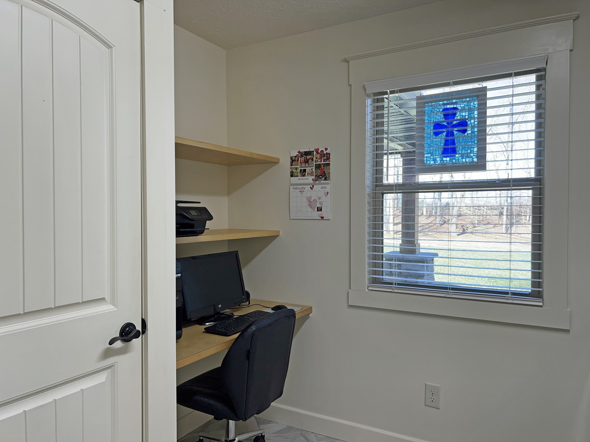425 Alvaton- Greenhill Road Bowling Green, KY 42103 - Photo 25 of 68 a view of a workspace with furniture and a window