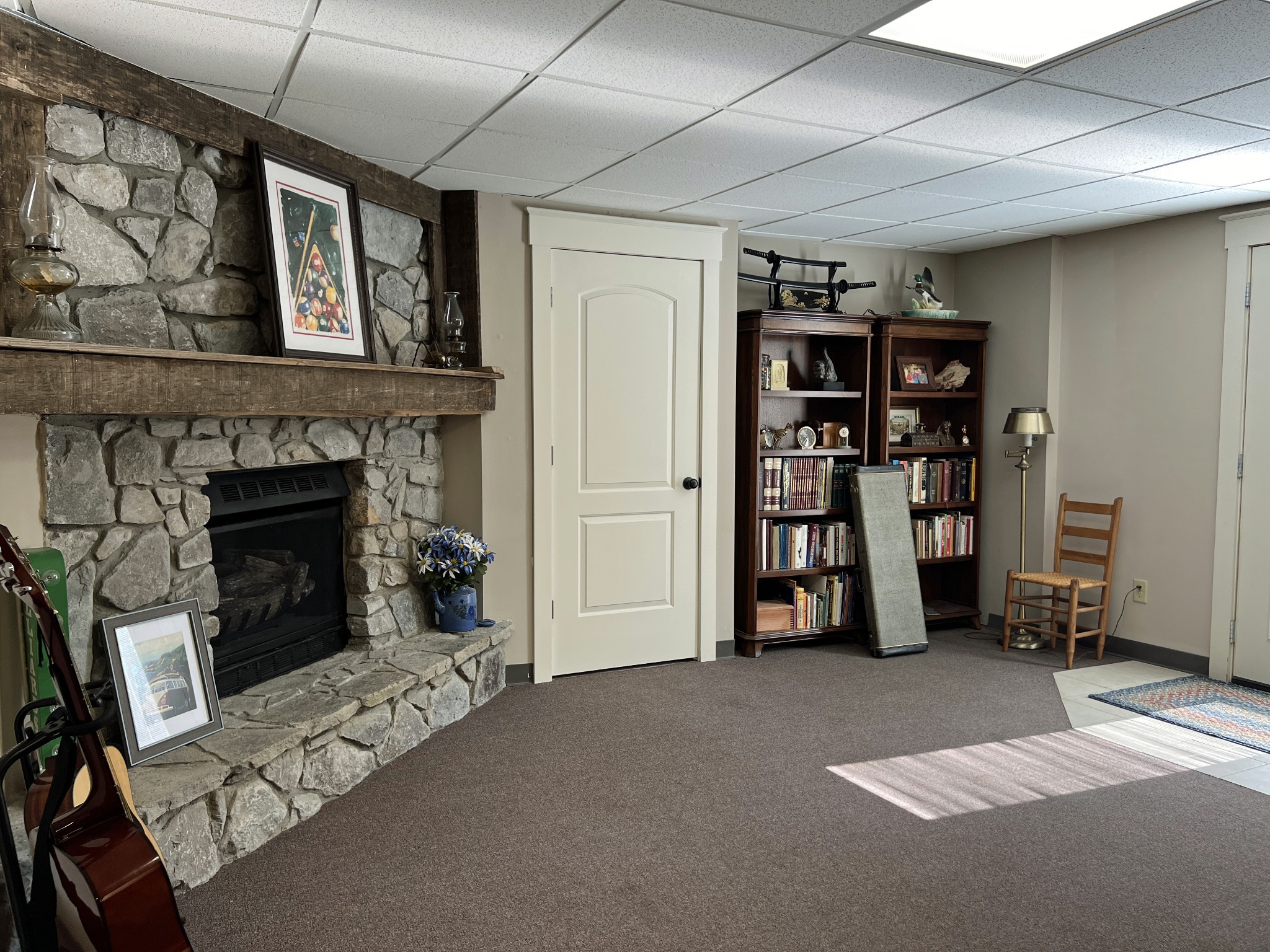 425 Alvaton- Greenhill Road Bowling Green, KY 42103 - Photo 30 of 68 a living room with furniture and a fireplace