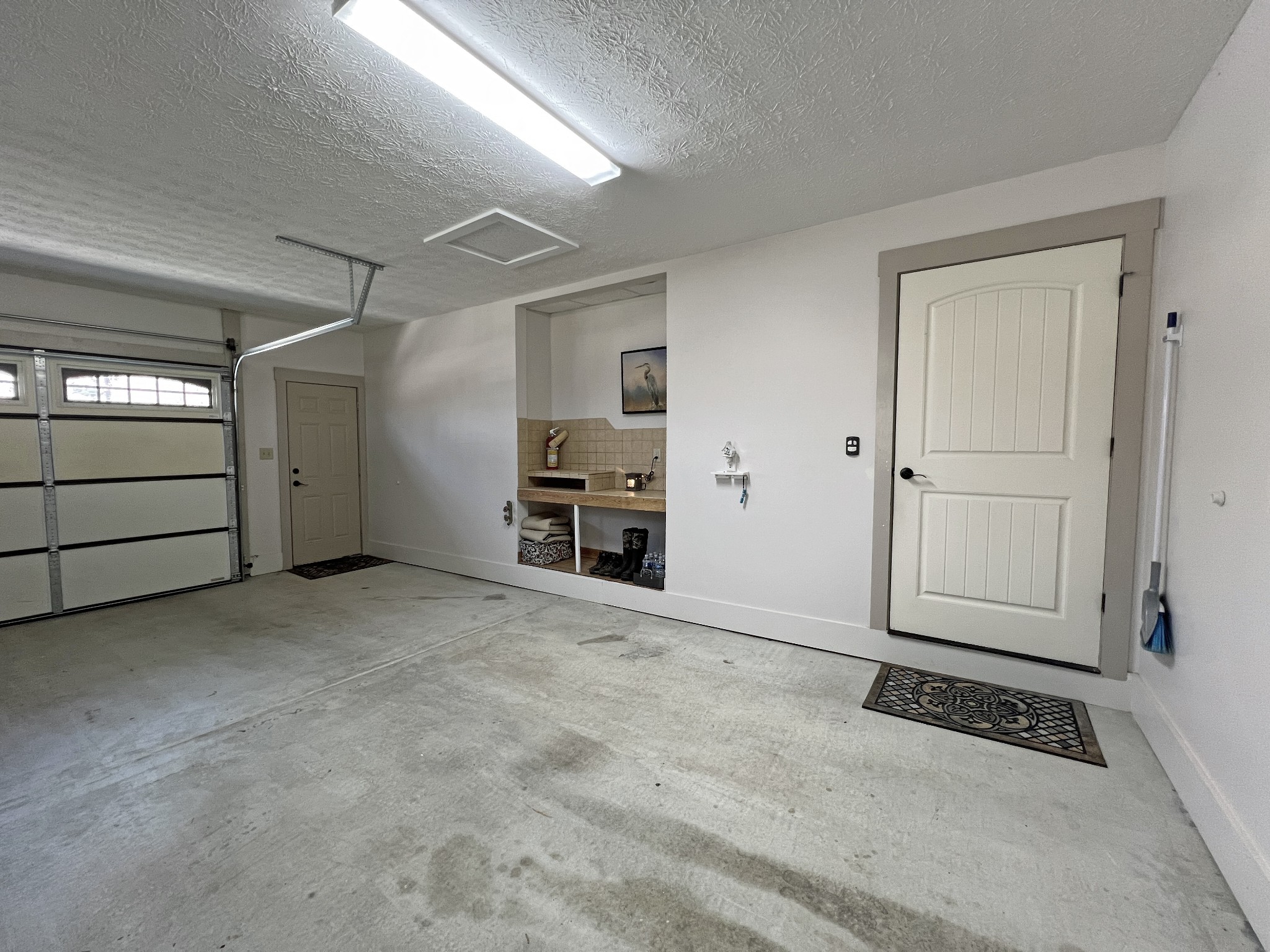 425 Alvaton- Greenhill Road Bowling Green, KY 42103 - Photo 38 of 68 a view of an empty room