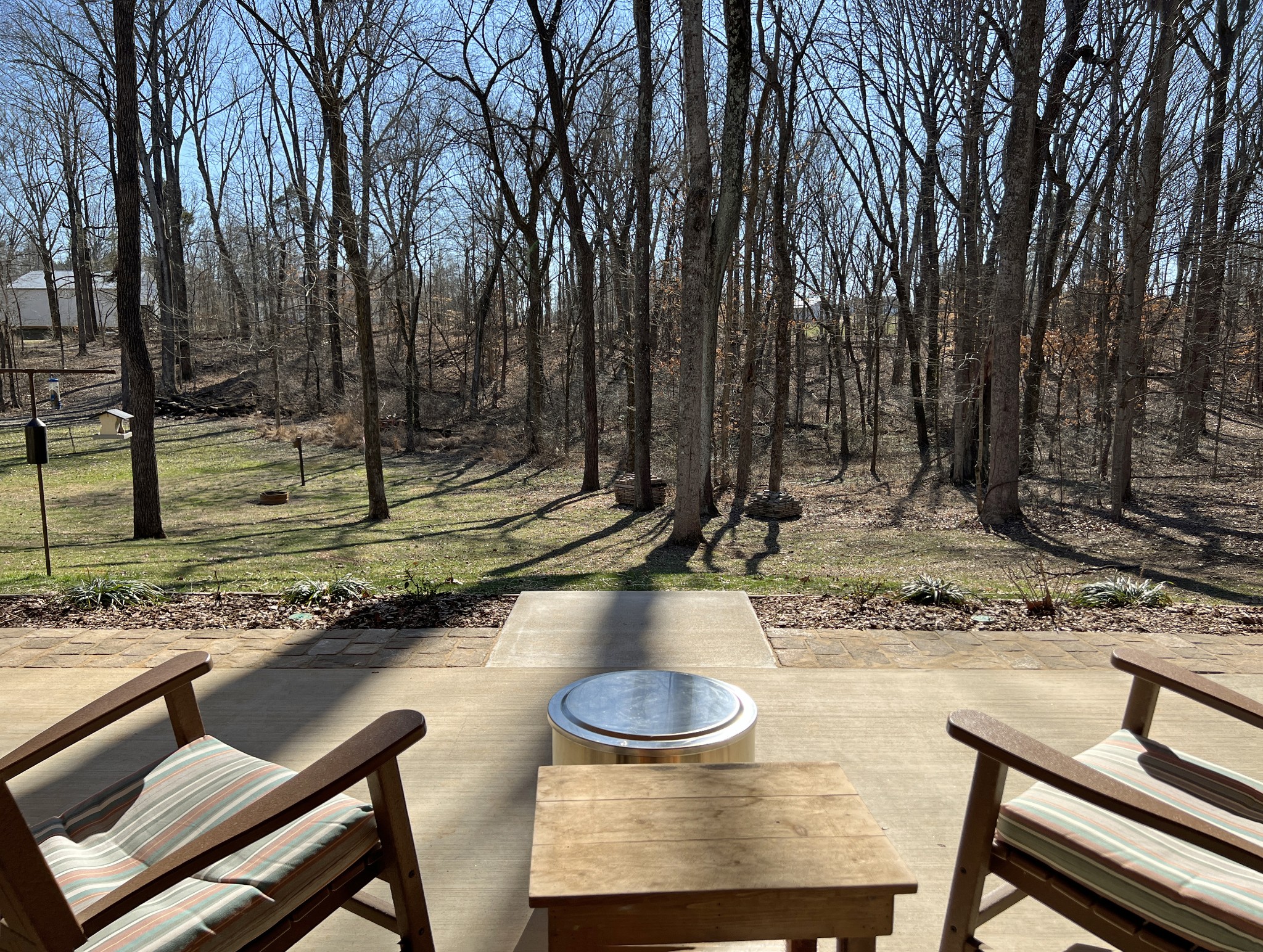 425 Alvaton- Greenhill Road Bowling Green, KY 42103 - Photo 50 of 68 a view of a chairs and table in the patio