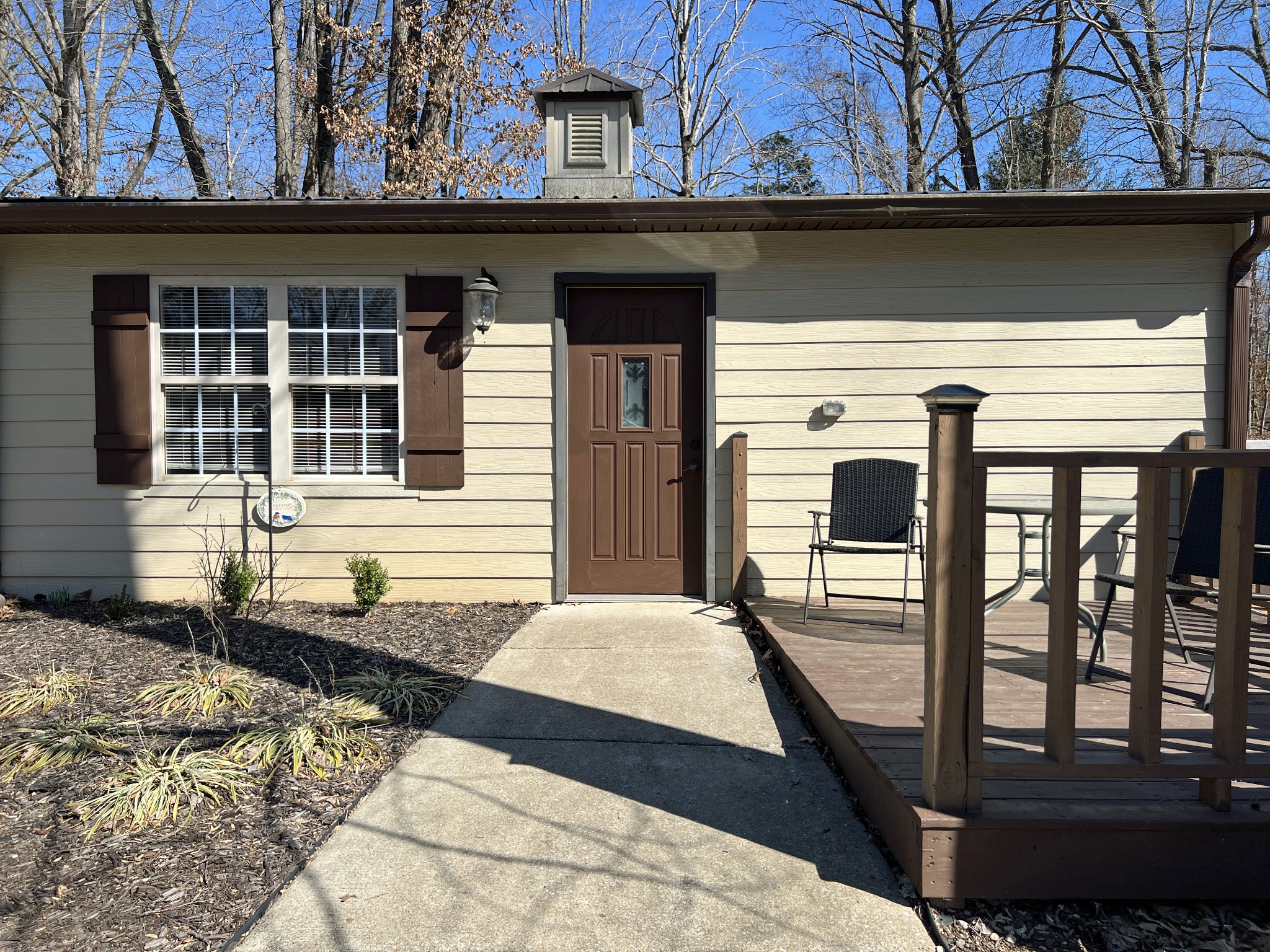 425 Alvaton- Greenhill Road Bowling Green, KY 42103 - Photo 60 of 68 a front view of a house with glass windows