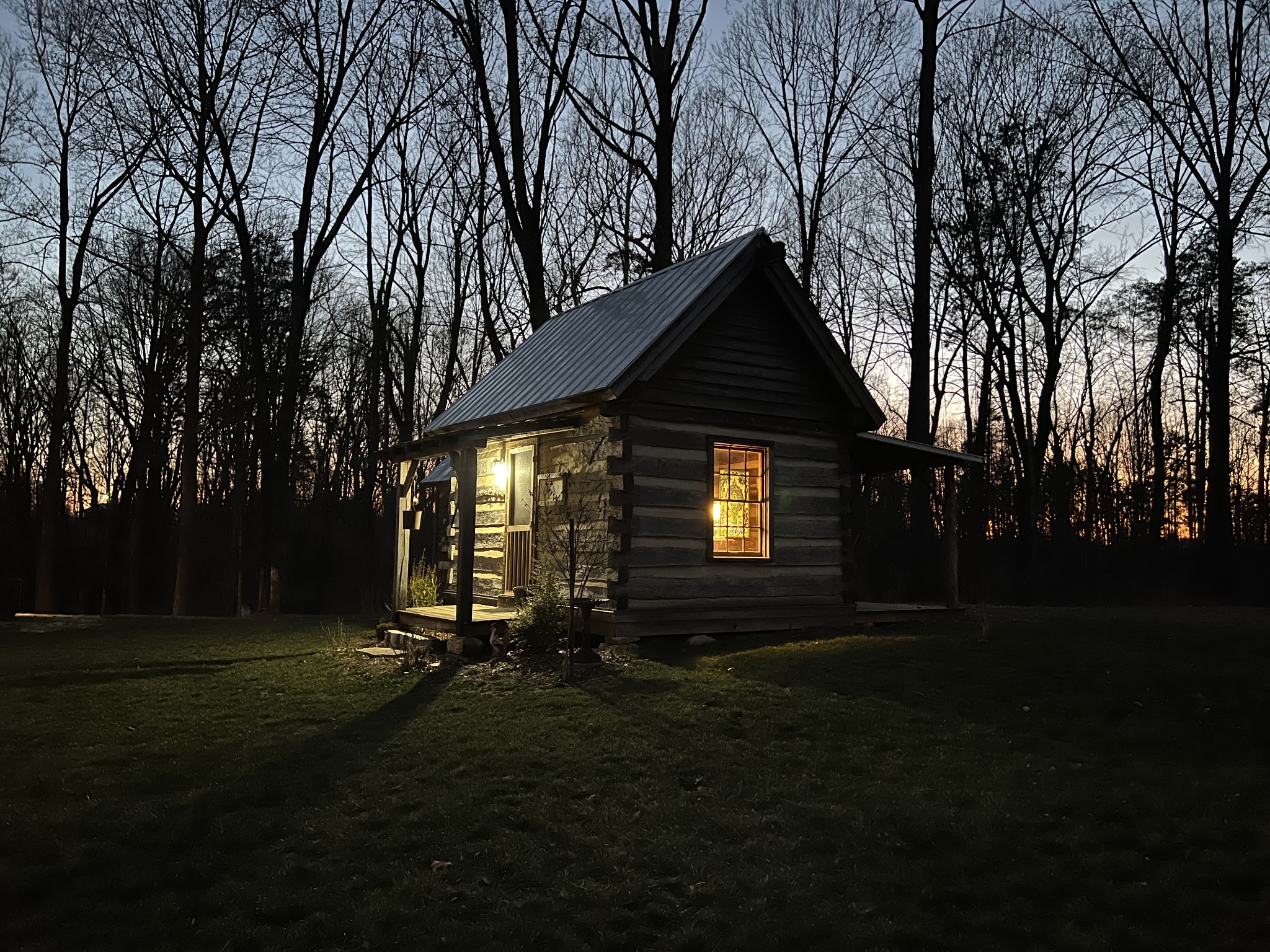 425 Alvaton- Greenhill Road Bowling Green, KY 42103 - Photo 63 of 68 a front view of a house with a yard