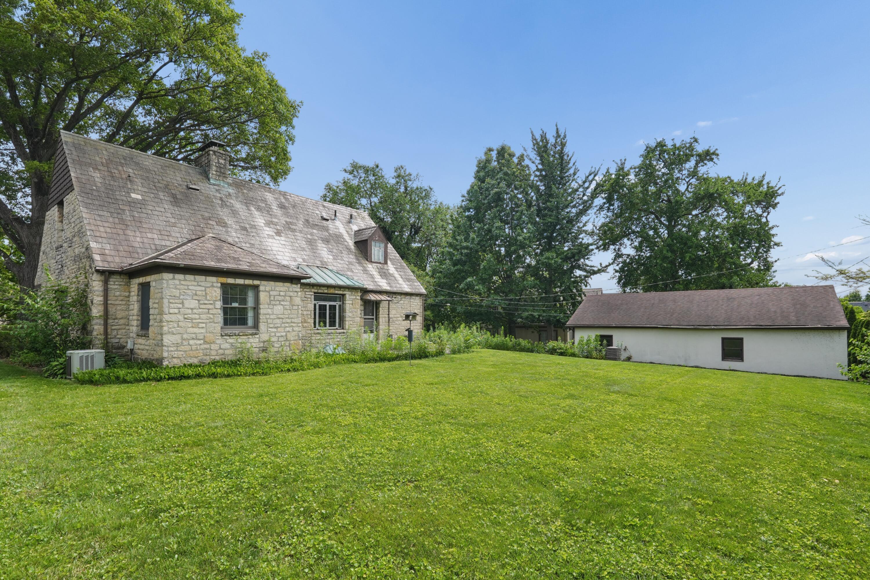 2050 Upper Chelsea Road Columbus, OH 43221 - Photo 51 of 62