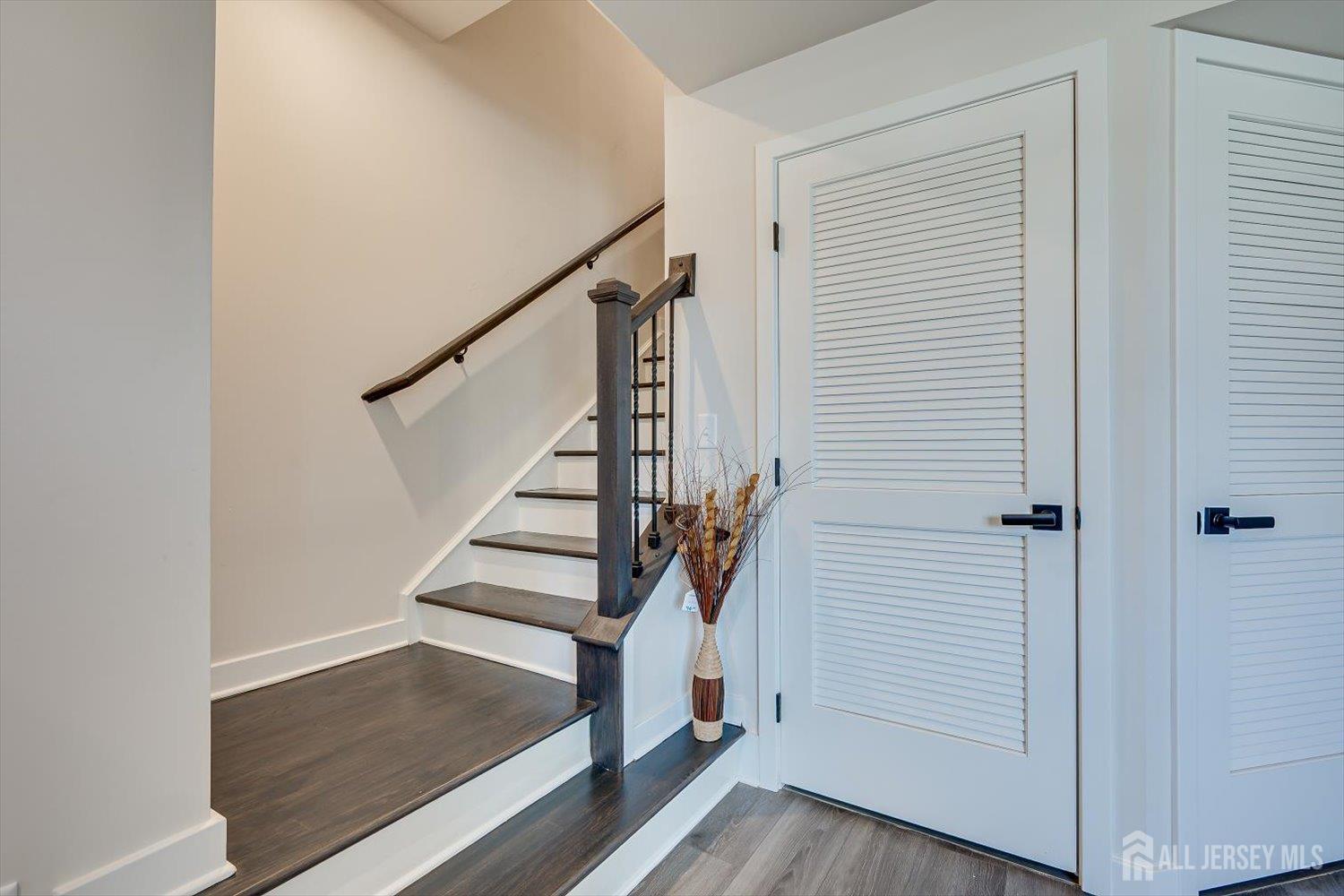 220 Anchor Way Cliffwood, NJ 07721 - Photo 12 of 48