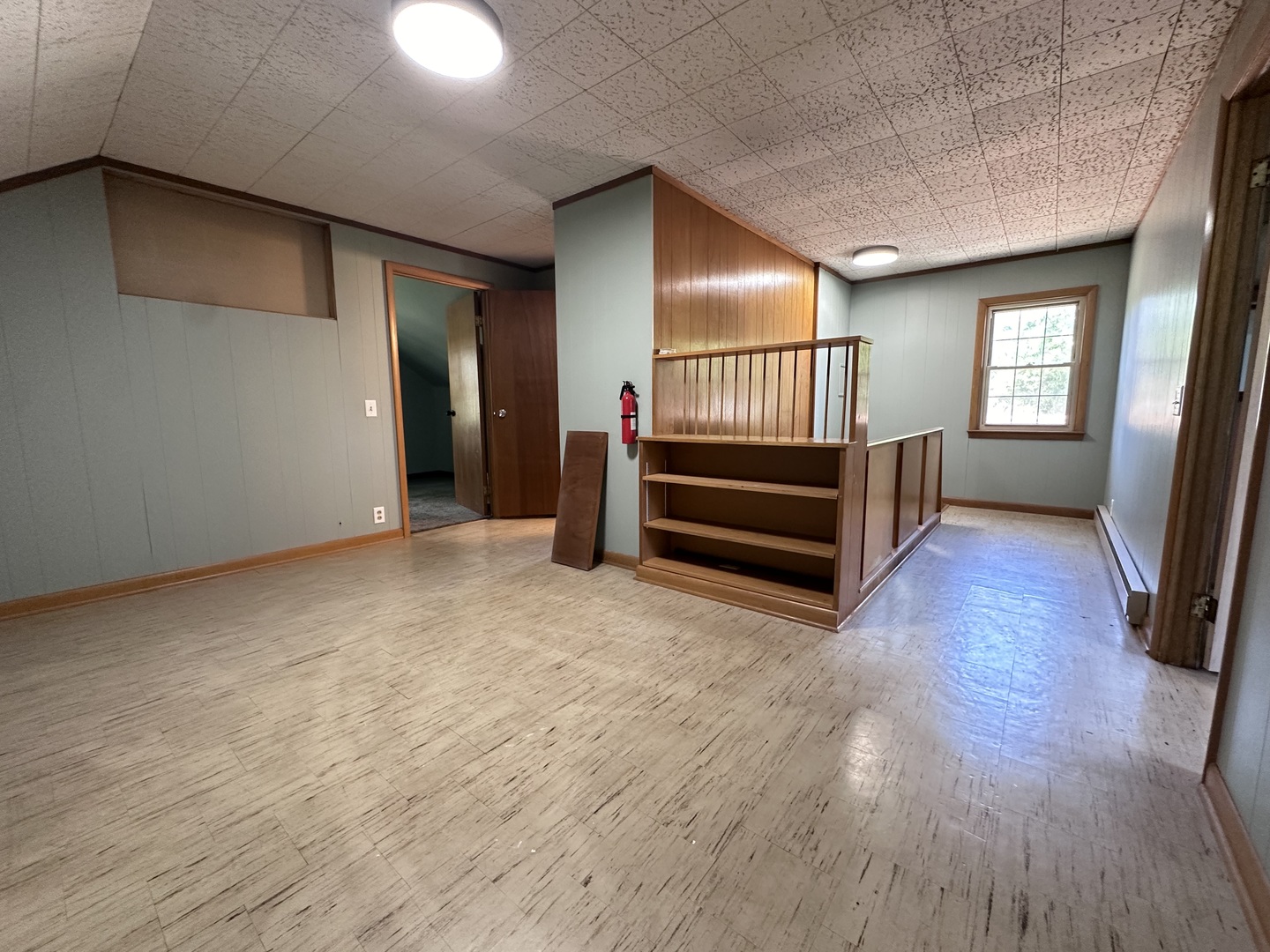 212 East Miller Road Sterling, IL 61081 - Photo 17 of 30 Gallery Image 17