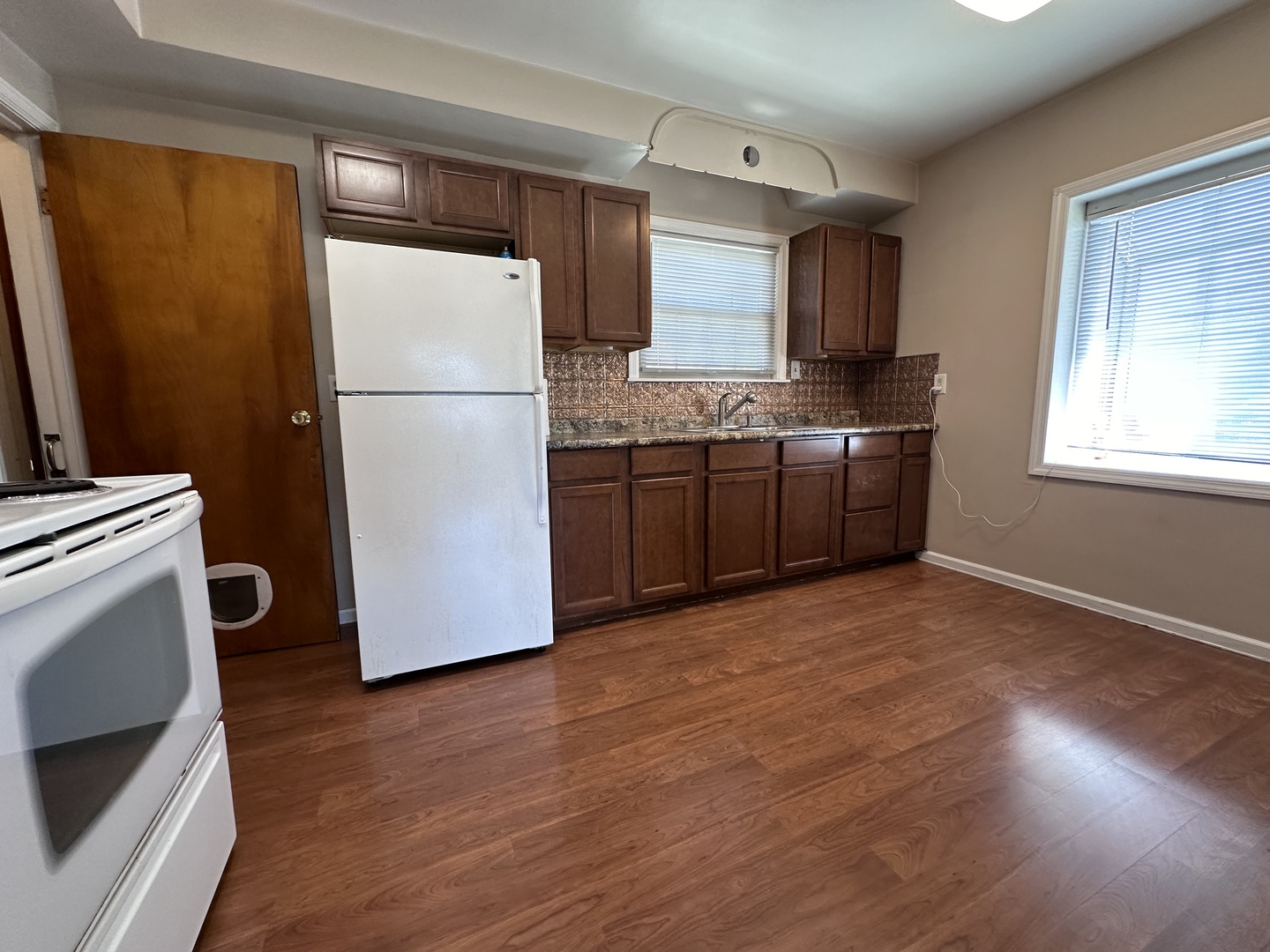 212 East Miller Road Sterling, IL 61081 - Photo 9 of 30 Gallery Image 9
