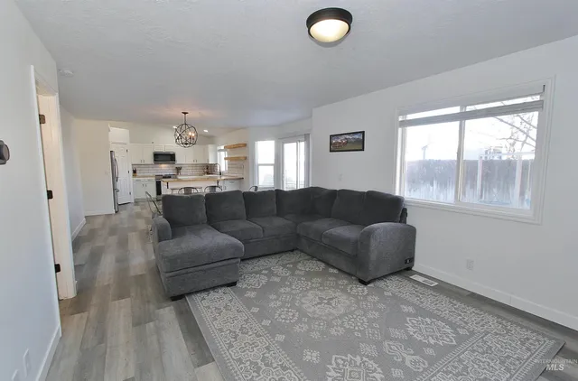 $419,900 | 808 Ada Court, Nampa, ID 83686