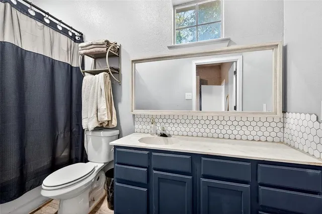 $239,500 | 620 Throckmorton Street, Gainesville, TX 76240