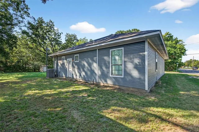 $239,500 | 620 Throckmorton Street, Gainesville, TX 76240