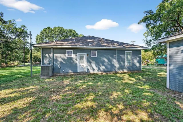$239,500 | 620 Throckmorton Street, Gainesville, TX 76240