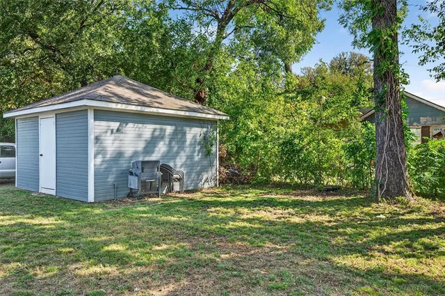 $239,500 | 620 Throckmorton Street, Gainesville, TX 76240