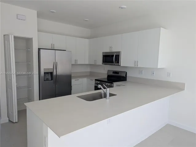 $3,600 | 338 Sw Terrace, Homestead, FL 33034