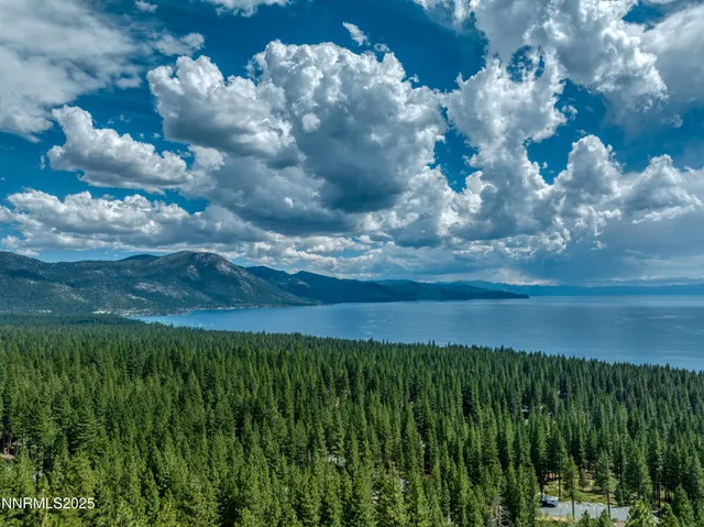 $3,900,000 | 689 Tyner Way, Incline Village, NV 89451