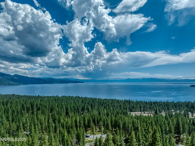 $3,900,000 | 689 Tyner Way, Incline Village, NV 89451