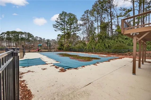 $985,000 | 250 Tynebrae Place, Roswell, GA 30075