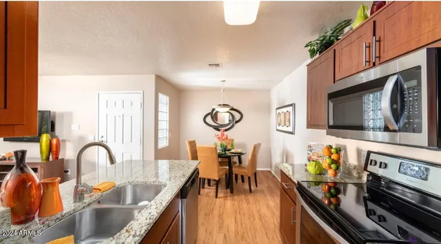 $1,427 | 13440 North 44th Street, Unit 1, Phoenix, AZ 85032