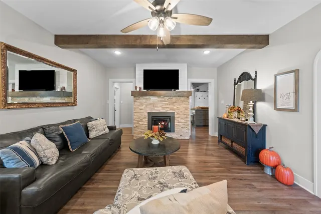 $360,000 | 1005 East 14th Street, Cameron, TX 76520