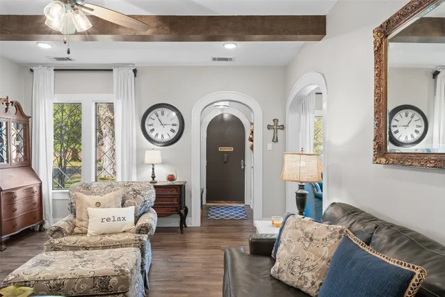 $360,000 | 1005 East 14th Street, Cameron, TX 76520