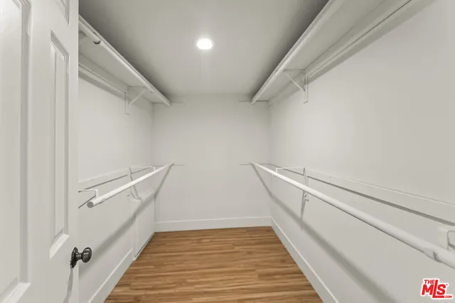 $6,295 | 4338 Redwood Avenue, Unit B315, Marina del Rey, CA 90292