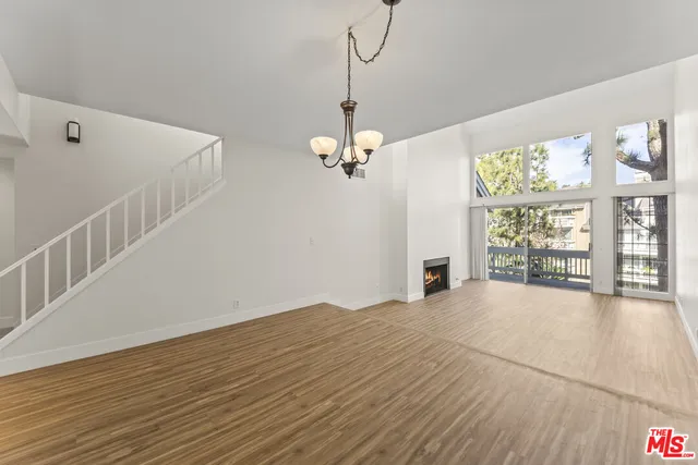 $6,295 | 4338 Redwood Avenue, Unit B315, Marina del Rey, CA 90292