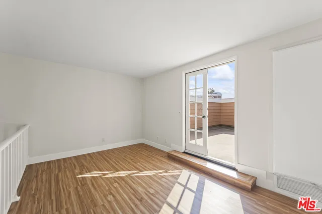 $6,295 | 4338 Redwood Avenue, Unit B315, Marina del Rey, CA 90292