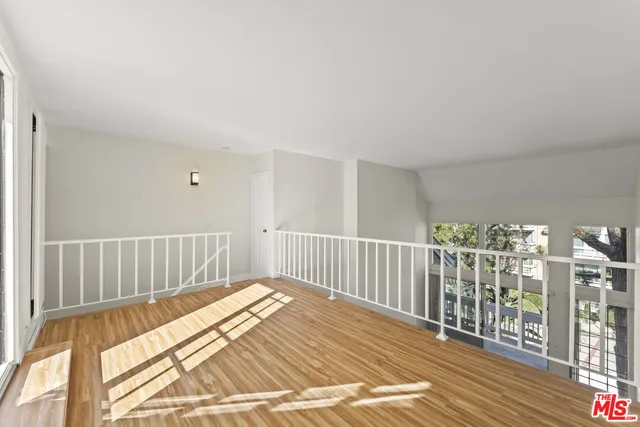 $6,295 | 4338 Redwood Avenue, Unit B315, Marina del Rey, CA 90292