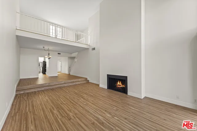 $6,295 | 4338 Redwood Avenue, Unit B315, Marina del Rey, CA 90292