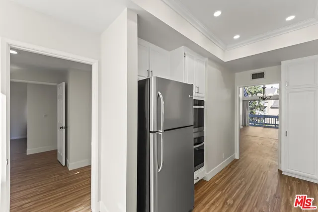 $6,295 | 4338 Redwood Avenue, Unit B315, Marina del Rey, CA 90292