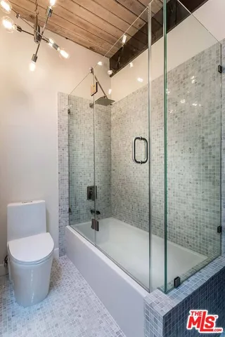 $6,000 | 7912 Willow Glen Road, Los Angeles, CA 90046