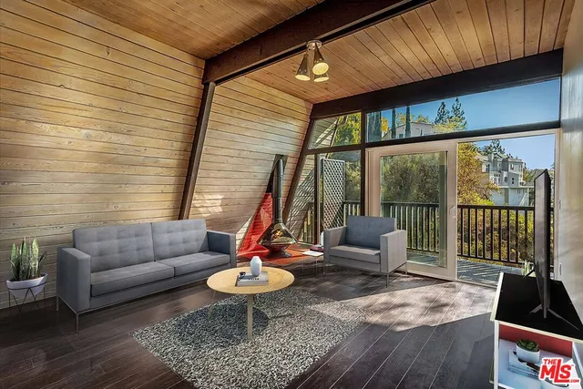 $6,000 | 7912 Willow Glen Road, Los Angeles, CA 90046