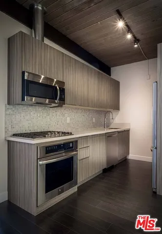 $6,000 | 7912 Willow Glen Road, Los Angeles, CA 90046