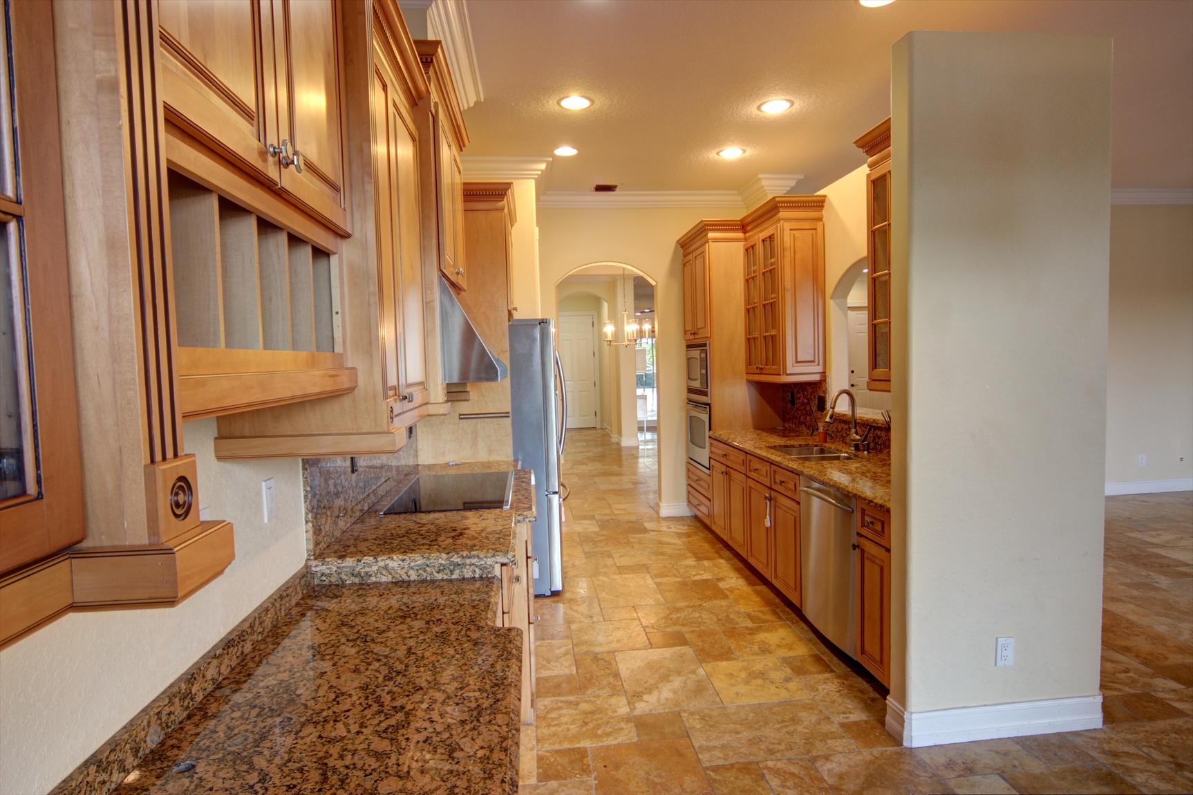 1000 North Us Highway, Unit 810 Jupiter, FL 33477 - Photo 5 of 23 kitchen 2