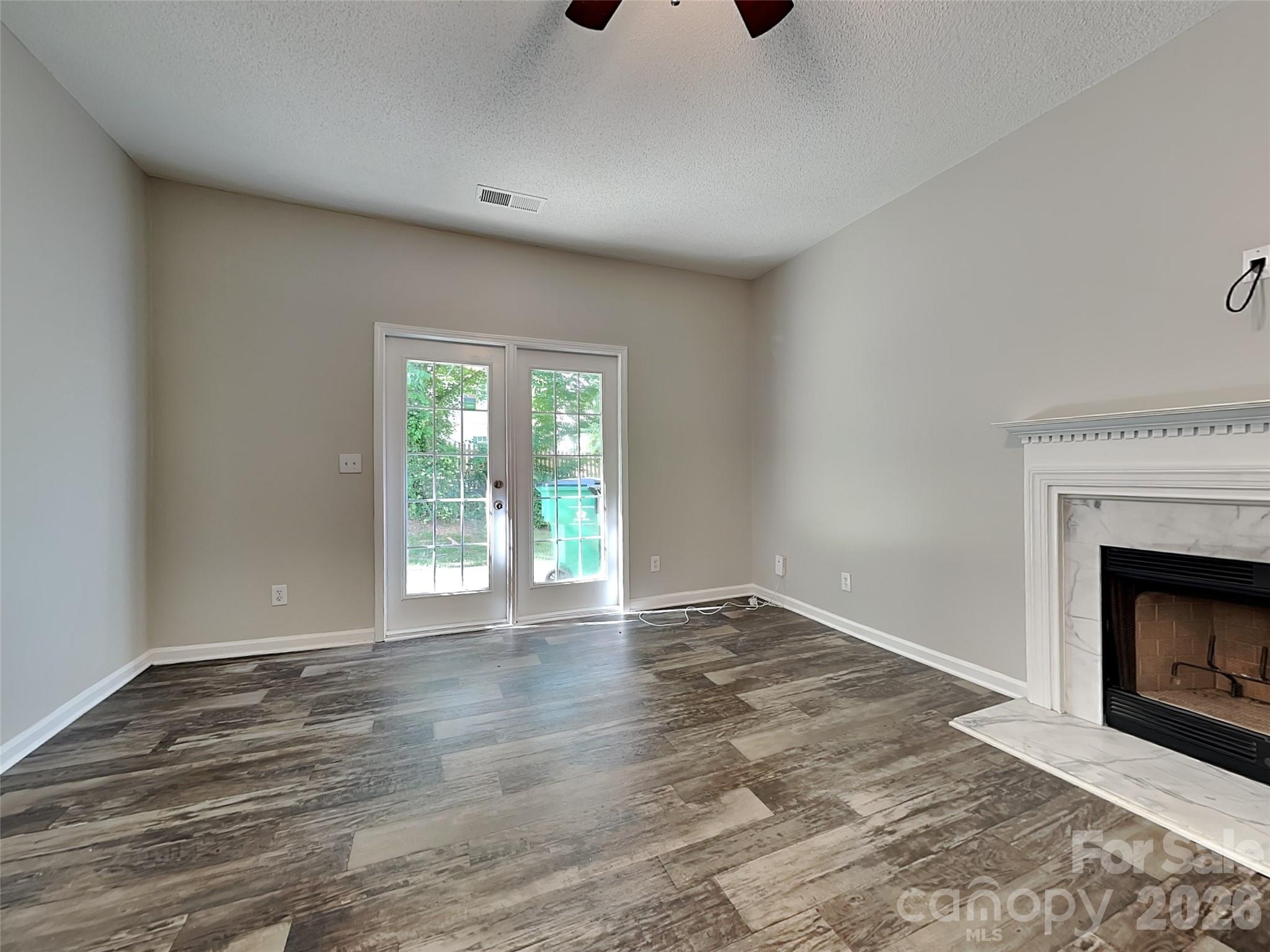 5414 Crisfield Road Charlotte, NC 28269 - Photo 2 of 17