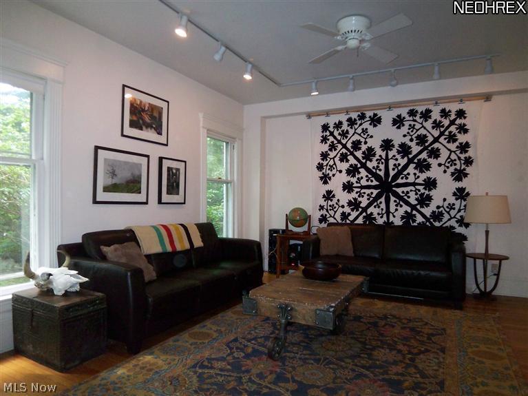 3049 Somerton Road Cleveland, OH 44118 - Photo 6 of 24