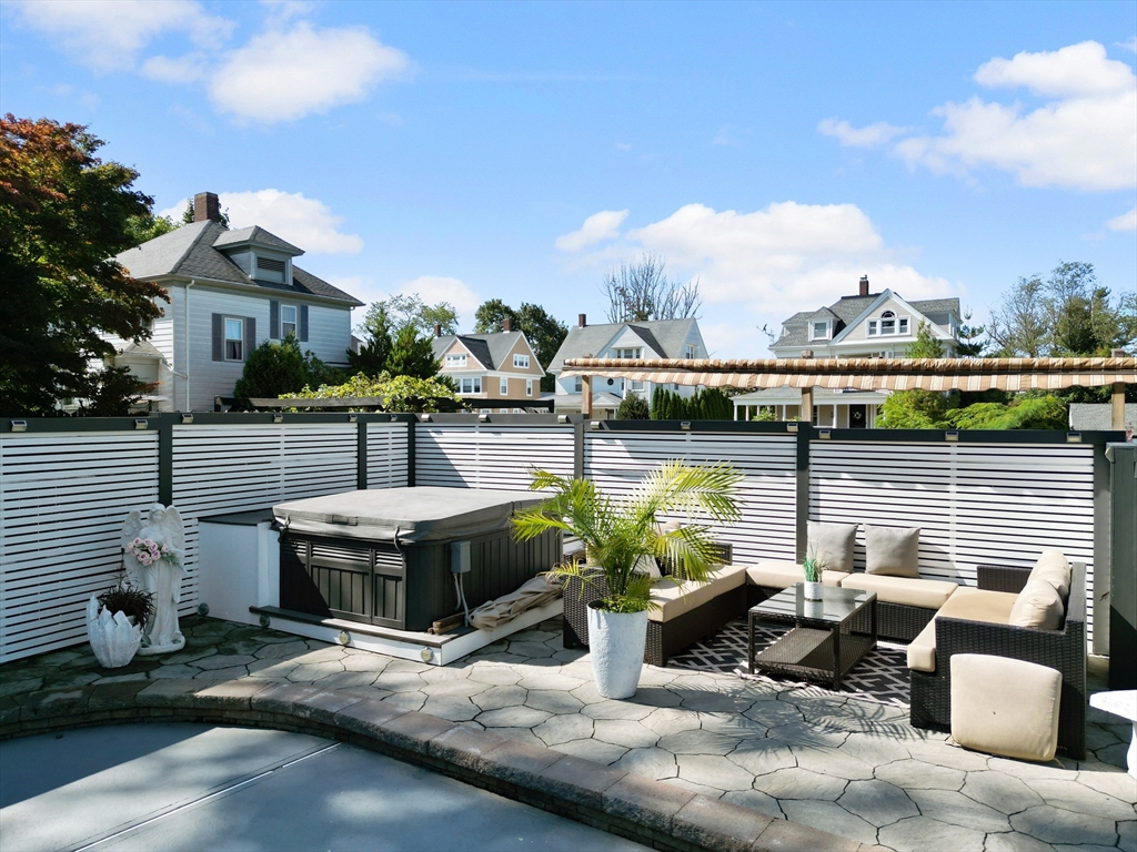 499 Madison Street Fall River, MA 02720 - Photo 7 of 38