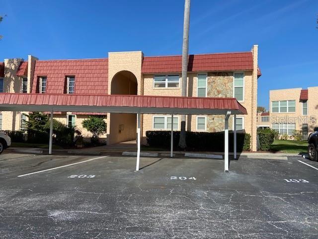 103 Buttonwood Cir Unit 103  