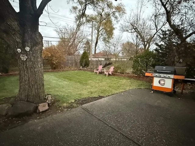 $450,000 | 410 Garwood Drive, Mount Prospect, IL 60056