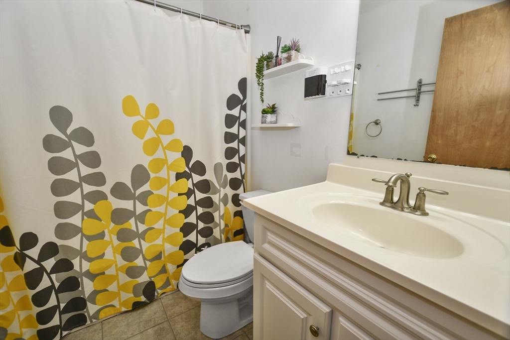 15 B Gates Road Worcester, MA 01603 - Photo 24 of 28 Gallery Image 24