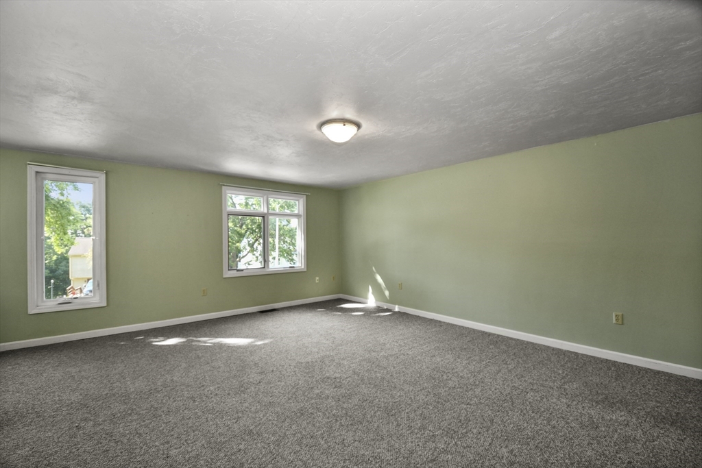15 B Gates Road Worcester, MA 01603 - Photo 4 of 28 Gallery Image 4